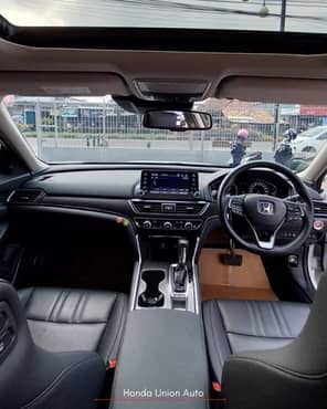 Mobil Honda Accord Ehev