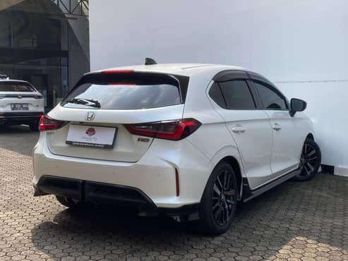 Mobil Honda City Hatchback 15 Rs
